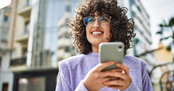 Acxiom und HAWK kooperieren für zuverlässige Zielgruppenanalysen in der Omnichannel-Werbung  